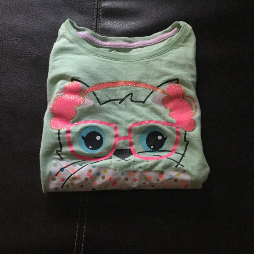 A cat winter long sleeve shirt